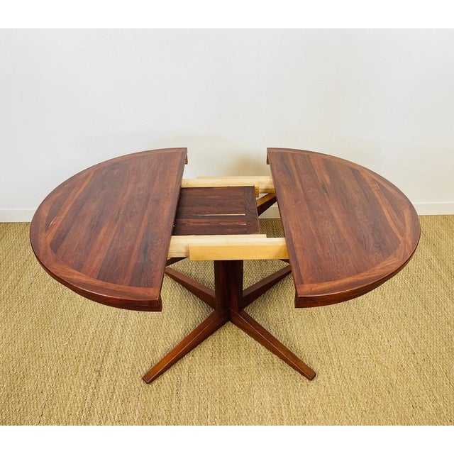 Scandinavian Walnut Round Extendable Dining Table, 1960s For Sale - Image 4 of 13