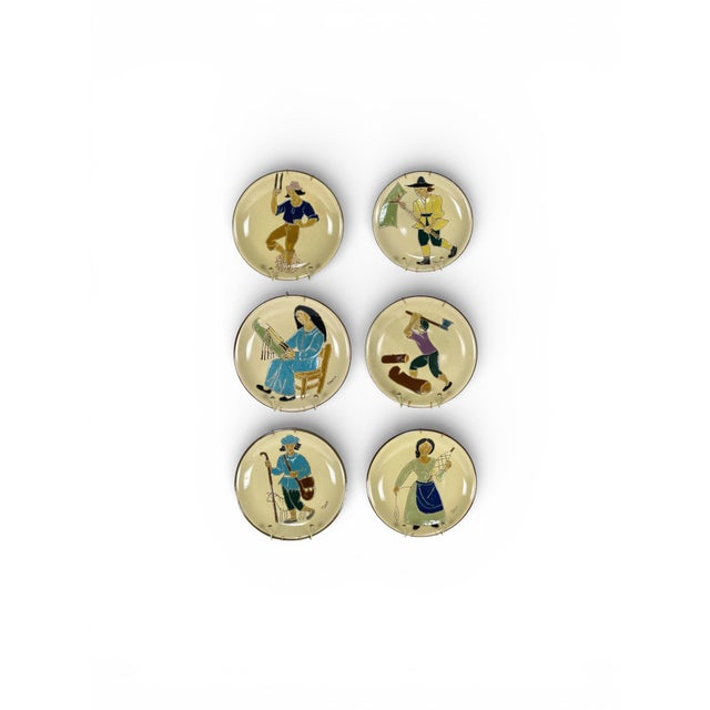Set of six decorative ceramic wall plates, produced in Spain by Bruch Barcelona, ​​dating from the 1960s. These pieces are...