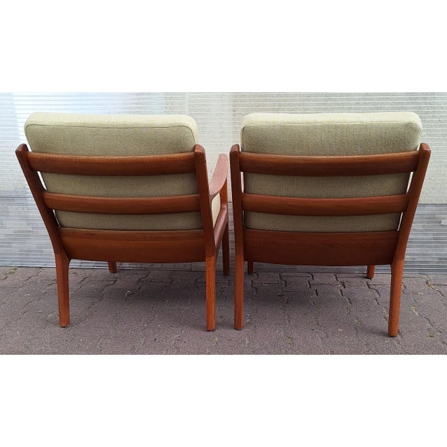 1960s Set of Danish Senator Armchairs in Teak with Beige Fabric Upholstery by Ole Wanscher for Cado, 1960s For Sale - Image 5 of 10