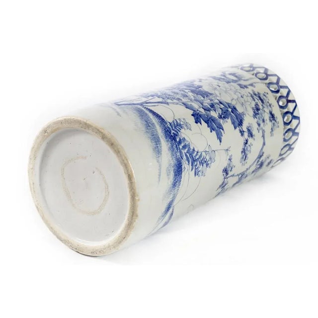 1980s Chinese Hand Painted Ceramic Umbrella Stand For Sale - Image 5 of 6