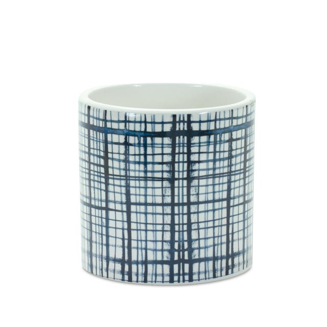 Modern Criss Cross Pattern Planter (Set of 2) For Sale - Image 3 of 3