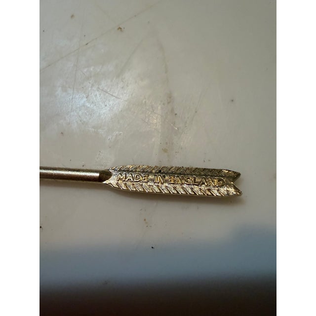 1960s English Gold Cocktail Arrow Pick For Sale In New York - Image 6 of 6