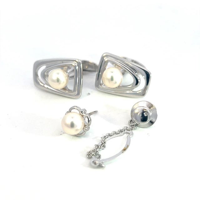 1990s Mikimoto Estate Akoya Pearl Cufflinks + Tie Pin Set Sterling Silver, 4 Pieces For Sale In New York - Image 6 of 7