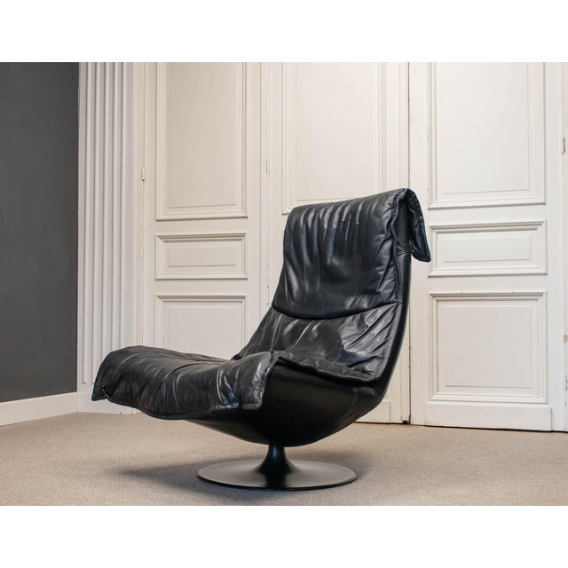 Vintage Butterfly Swivel Chair in Black Leather, 1970s For Sale - Image 10 of 10