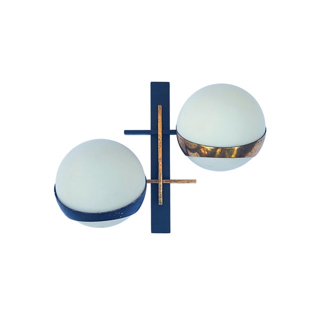 Stilnovo Vintage Italian Wall Lamp in Brass and Opaline Glass from Stilnovo, Italy, 1950s For Sale - Image 4 of 4