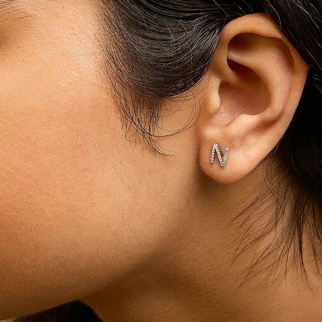 Haus of Brilliance 10K White Gold 1/10 Cttw Diamond 'N' Initial Stud Earring For Sale - Image 4 of 5