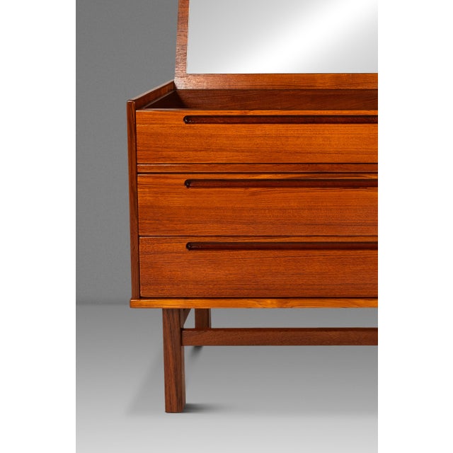 Restored Danish Mid-Century Modern Vanity Dresser in Teak by Nils Jonson for Tørring Møbelfabrik, Denmark, C. 1960s For Sale - Image 13 of 18