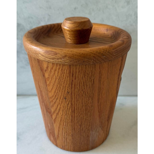 Vintage mid century oak wood ice bucket made by American woodenware company, Vermillion in Springfield, MO. Inset handles...