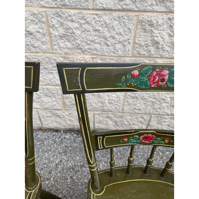 Antique American Hand-Painted Floral Folk Art Plank Seat Chairs - Set of 4 For Sale - Image 11 of 12
