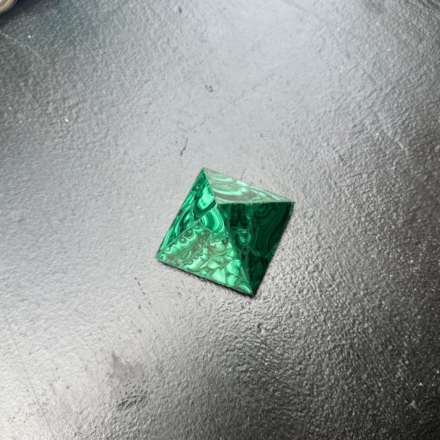 80's Malachite Pyramid Paperweight For Sale In Atlanta - Image 6 of 7
