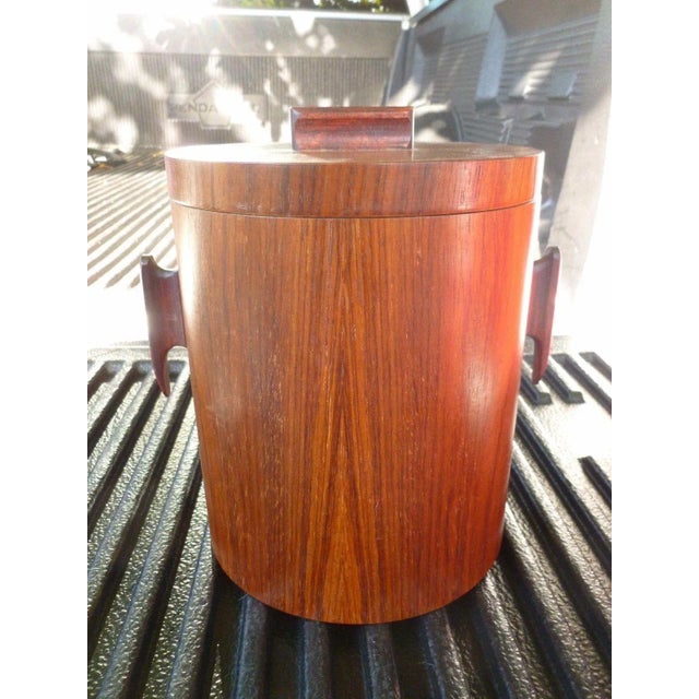 Mid-Century Modern 1960s Vintage Mid-Century Modern Rosewood Ice Bucket For Sale - Image 3 of 7