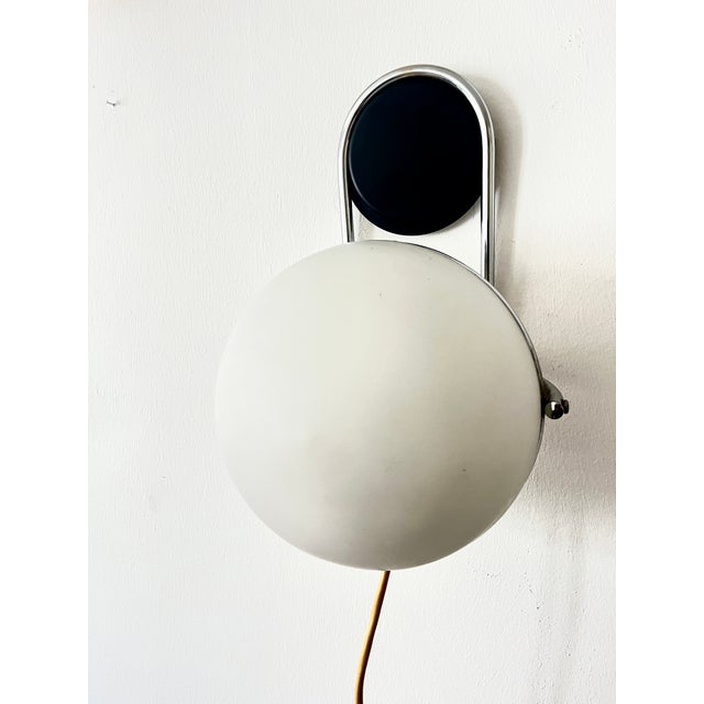 Vintage Space Age Chrome Glass Adjustable Wall Lamp, Italy, 1970s For Sale - Image 10 of 11