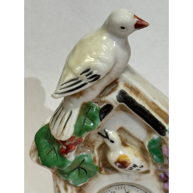 Mid 20th Century Vintage Hand Painted Ceramic Birdhouse Clock Figurine For Sale In Boston - Image 6 of 8