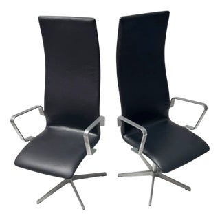 Danish Modern Oxford Highback Chairs by Arne Jacobsen for Fritz Hansen, 2004, Set of 2 For Sale