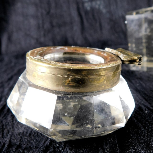 1940s 1940s Large Cut Crystal Inkwell With Broken Hinge For Sale - Image 5 of 9