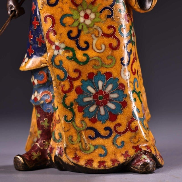 Vintage Chinese Cloisonné Enamel Guan Gong Figure | 9.4lb Copper Statue With Halberd For Sale - Image 10 of 10