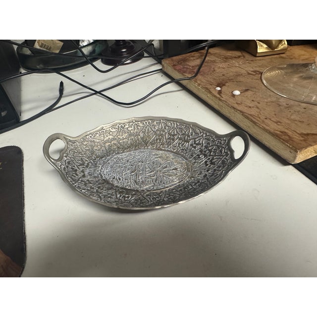 Mid 20th Century Mid Century Modern Decorative Oval Metal Dish W/Dual Handles For Sale In Houston - Image 6 of 6