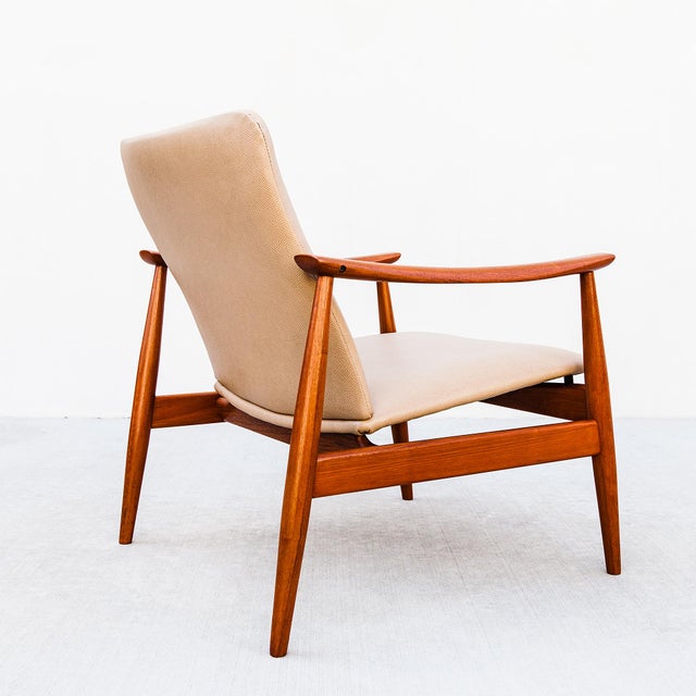 France & Son Restored Finn Juhl Fd 138 Danish Modern Teak Lounge Chair by France & Son, 1960s For Sale - Image 4 of 17