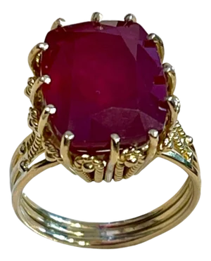 7.5 Carat Cushion Shape Treated Ruby 14 Karat Yellow Gold Ring