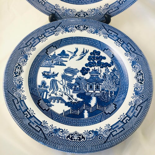 Vintage Churchill China Blue Willow Plates Set of