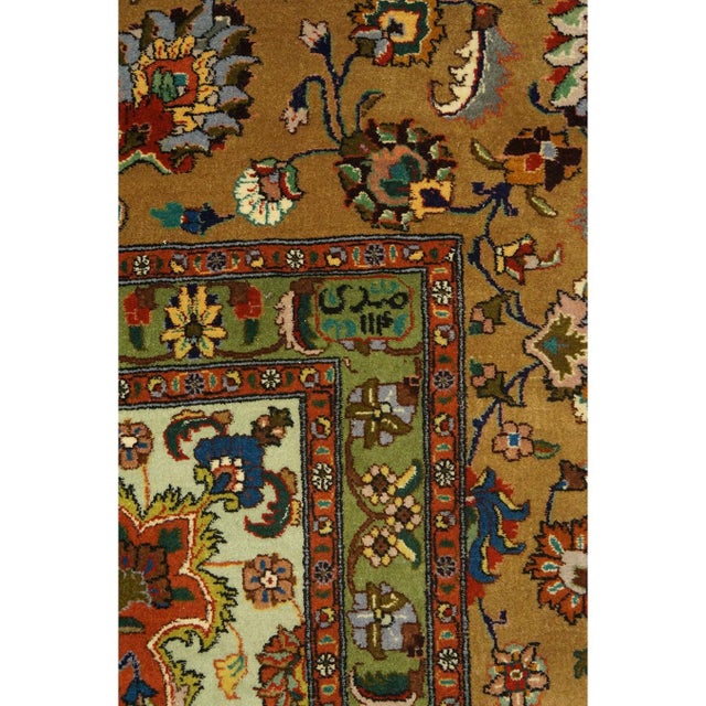 1940s Antique Ivory Field Shah Abbas Traditional Floral Tabriz Knotted Wool Rug For Sale In New York - Image 6 of 7