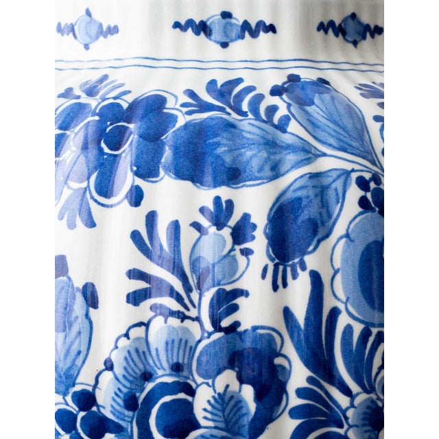 Blue Ceramic Ginger Jar Lamp with New Pistachio Green Silk Shade from Royal Delft, 1971 For Sale - Image 11 of 16