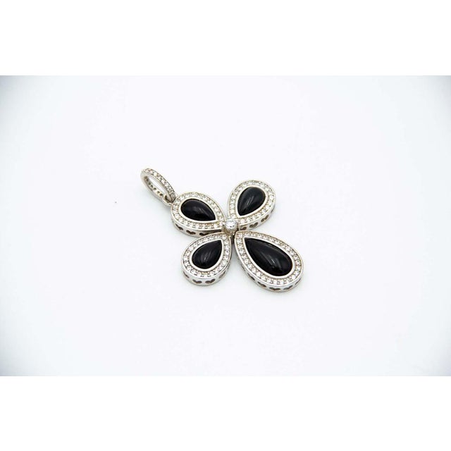 Silver Medal in the Shape of Cross with Four Drops For Sale - Image 3 of 3