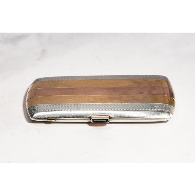 1920s Exceptional Antique French Sterling Silver Cigarette Case 18k Gold Inlaid Yellow & Rose Gold Engine Turned Luxury Tobacciana For Sale - Image 5 of 15