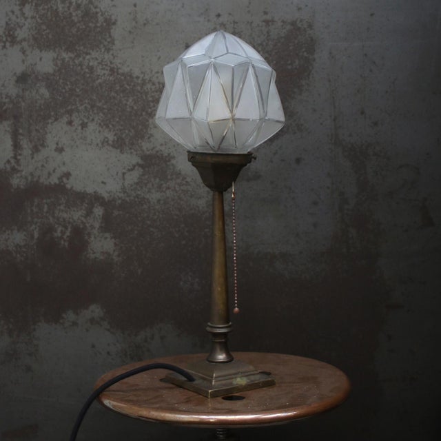 French Art Deco Brass and Frosted Glass Table Lamp, 1920s For Sale - Image 4 of 10