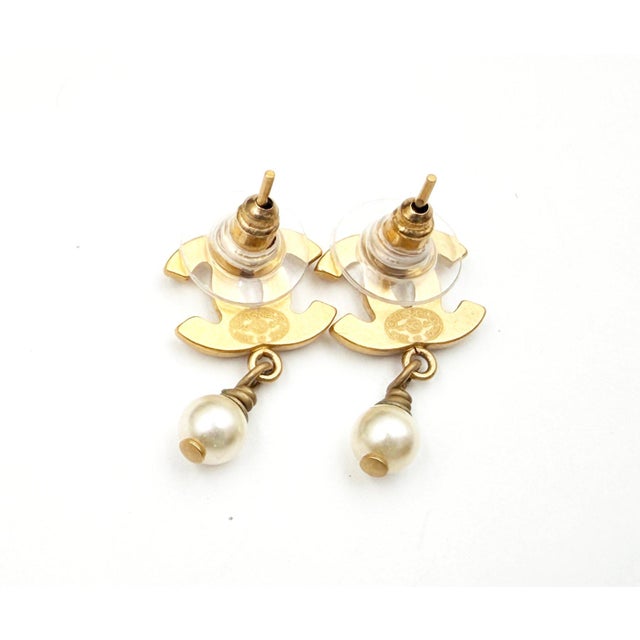 2000 - 2009 Chanel Vintage Gold Plated CC Pearl Pearl Dangle Small Piercing Earrings, A Pair For Sale - Image 5 of 5