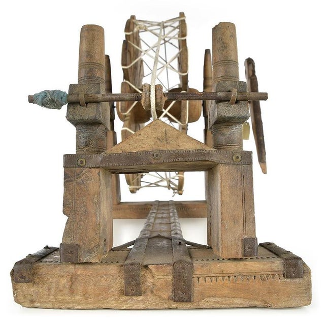 Indian Spinning Loom in Carved Wood For Sale - Image 5 of 8
