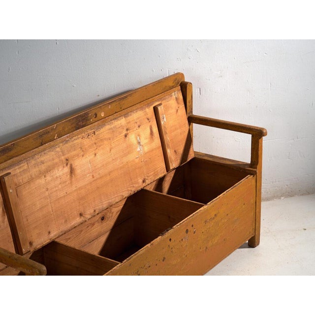 1920s Vintage Painted Storage Bench in Pine, 1920 For Sale - Image 5 of 11