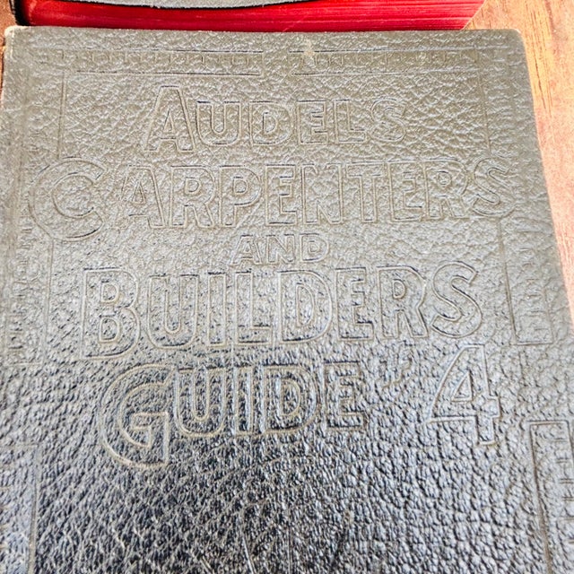1940s 1940 Audels Carpenters & Builders Guide Books – Complete 4-Volume Leather-Bound Set For Sale - Image 5 of 14