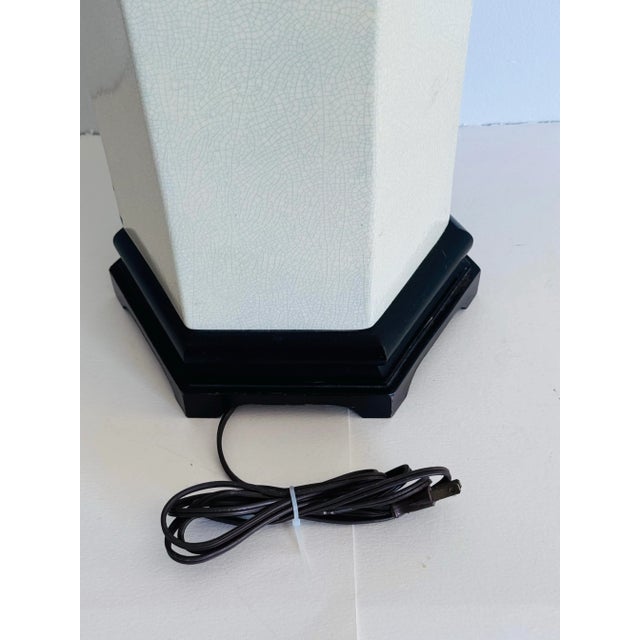 Wood Vintage 1950s White Crackle & Blue Floral Chinoiserie Table Lamp For Sale - Image 7 of 9