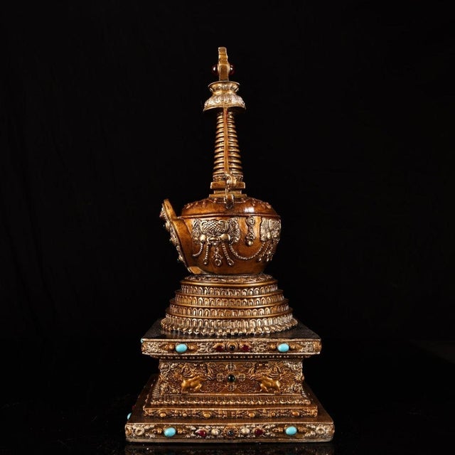 Asian Late 19th Century Gilt Bronze Tibetan Stupa With Gemstone Inlays, 1.9kg For Sale - Image 3 of 9