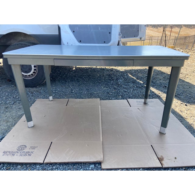 1950s Raymond Loewy Metal MCM for the General Fireproofing Company Tanker Desk Table For Sale - Image 17 of 18