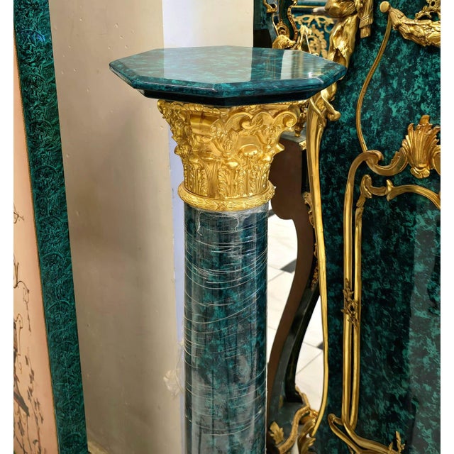 Victorian Victorian Style Display Pedestal With Emerald Finish & Gilded Ornamentation For Sale - Image 3 of 4