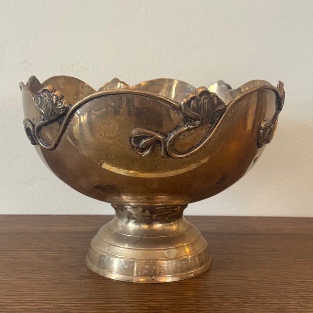 Early 20th Century Vintage French Art Nouveau Silverplate Champagne Cooler / Pedestal Bowl With Scalloped Edge For Sale - Image 5 of 5