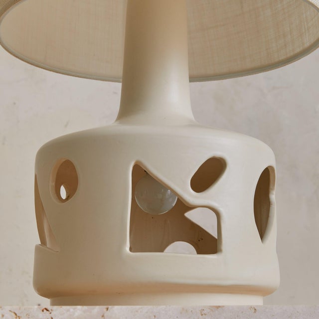 1960s French Ivory Ceramic Table Lamp with Cut-Out Motifs, 1960s For Sale - Image 4 of 7