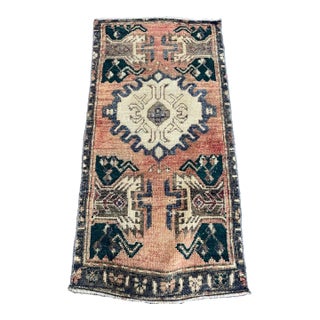 Turkish Yastik Rug 1'7" x 3' For Sale