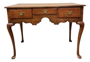 Late 18th Century American Antique Queen Anne Style Lowboy With Tiger Maple Drawers