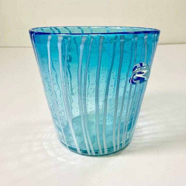 Art Deco 1960s Vintage Italian Hollywood Regency Pablo Venini Murano Glass Ice Bucket With Petite Bubbles For Sale - Image 3 of 10
