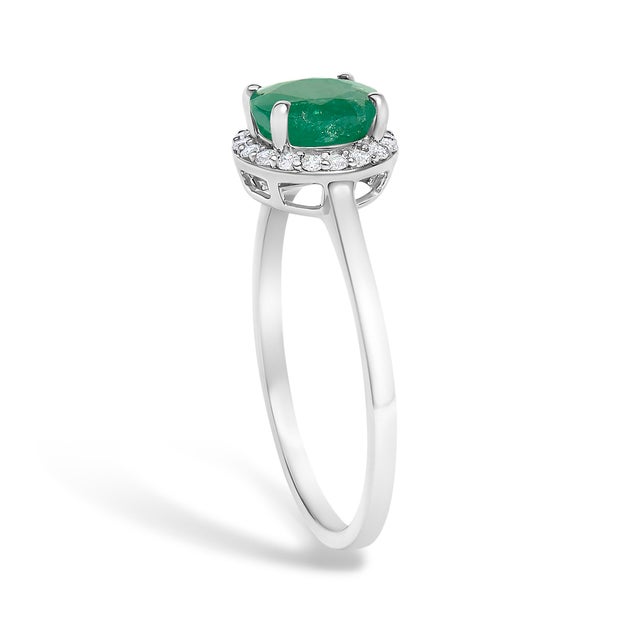 10K White Gold Green Emerald and 1/10 Cttw Diamond Halo Ring For Sale - Image 4 of 7