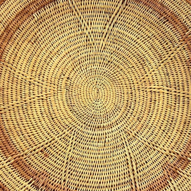 African Early 20th Century Makenge Wedding Basket 15 Inch Zambia MATTER COLLECTION For Sale - Image 3 of 7