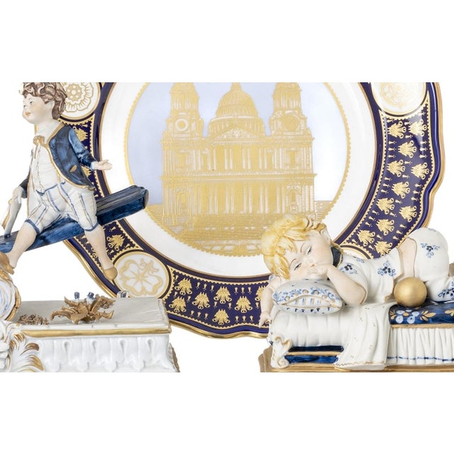 Porcelain - Commemorative plate and two sculptural groups - Spode - St Paul's Cathedral Charles & Diana Royal Wedding. In...