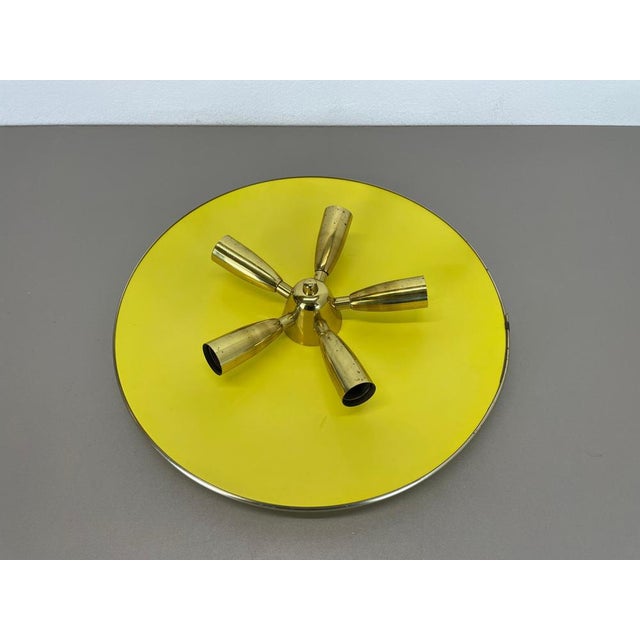 Theatre Wall Light in Brass + Yellow in the style of Stilnovo by Gio Ponti, Italy, 1950s For Sale - Image 17 of 18