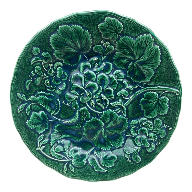 English Green Majolica Geranium Plate, Circa 1880 For Sale