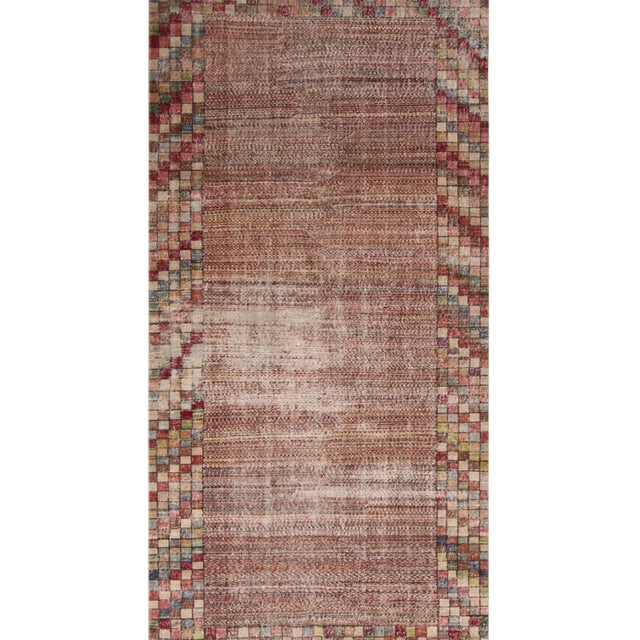 An exemplary vintage Art Deco rug originating from Turkey circa 1960-1970, joining our Mid-Century Pasha Collection...