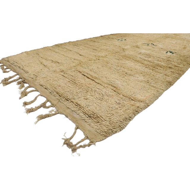 21420 Vintage Boujad Moroccan Rug, 05'00 x 10'03. This hand-knotted wool vintage Boujad Moroccan rug captures the essence...