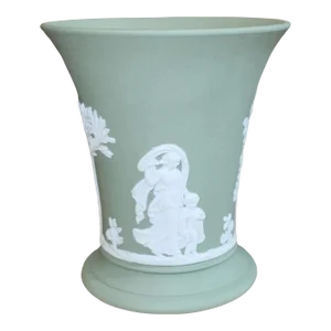 1967 Wedgwood Jasperware Urn Vase
